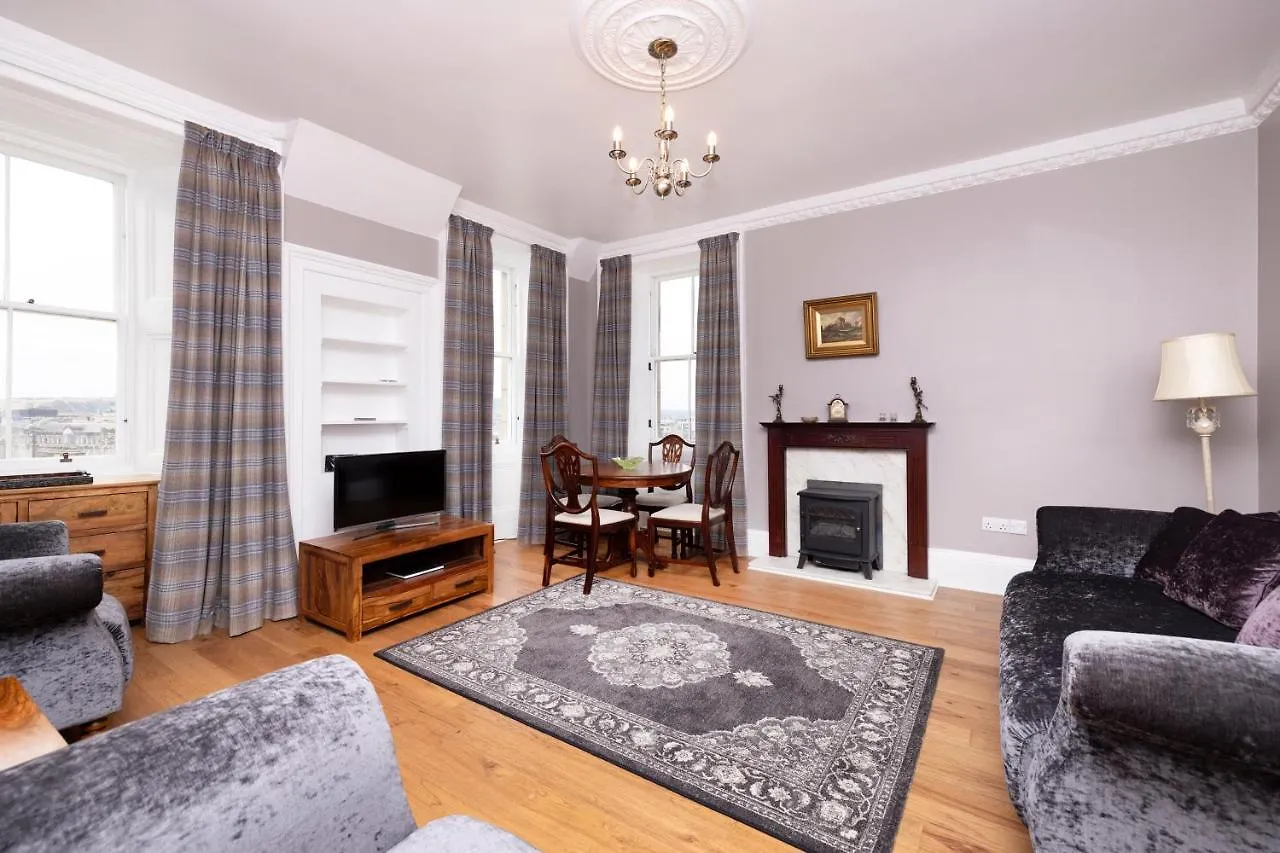 Joivy Cozy Apt Near Edinburgh Castle